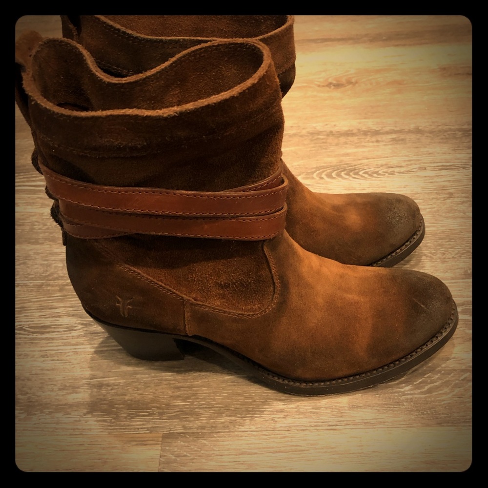 Frye Jane short suede bootie
